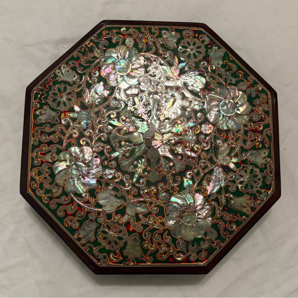 Stunning Vintage Korean Red Lacquer Octagon Mother of Pearl Jewelry Box Najeon - Picture 2 of 10